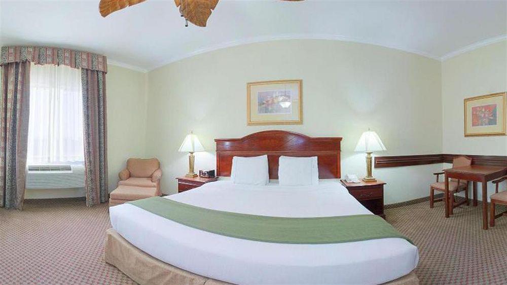 Holiday Inn Express & Suites Houston East By Ihg Luaran gambar